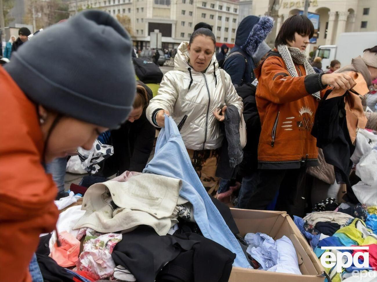 До Херсона надходить допомога з різних куточків України і світу