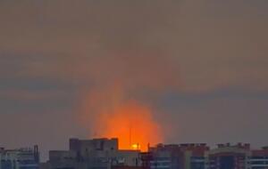 Пожар не утихает, росСМИ ведут прямую трансляцию