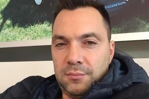Арестович уперше став батьком 2004 року