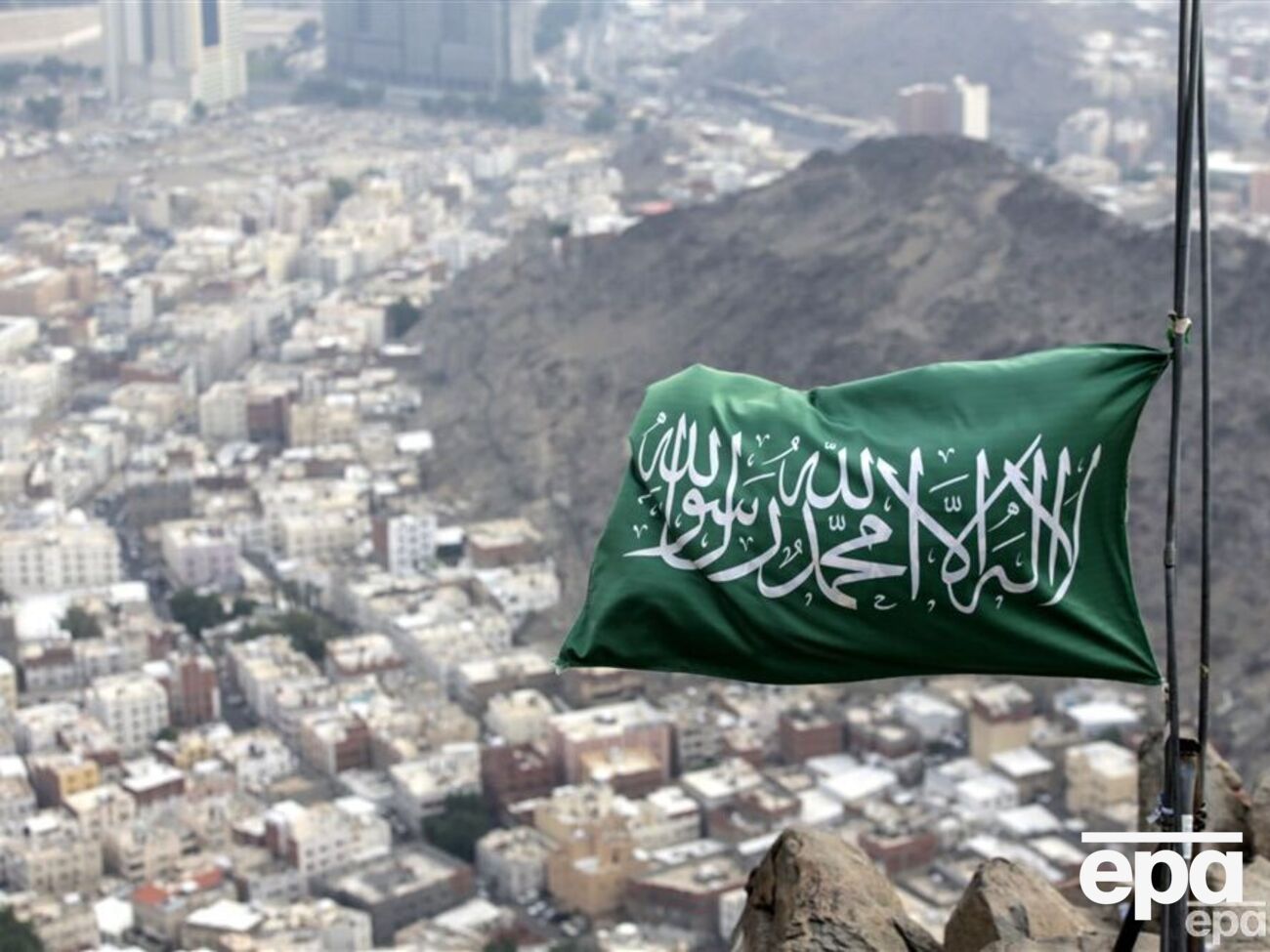 По данным СМИ,&nbsp;Саудовская Аравия привела свои силы в боевую готовность&nbsp;