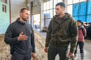Эдуард Мкртчан (справа) встретился с главой Донецкой областной военно-гражданской администрации Павлом Кириленко