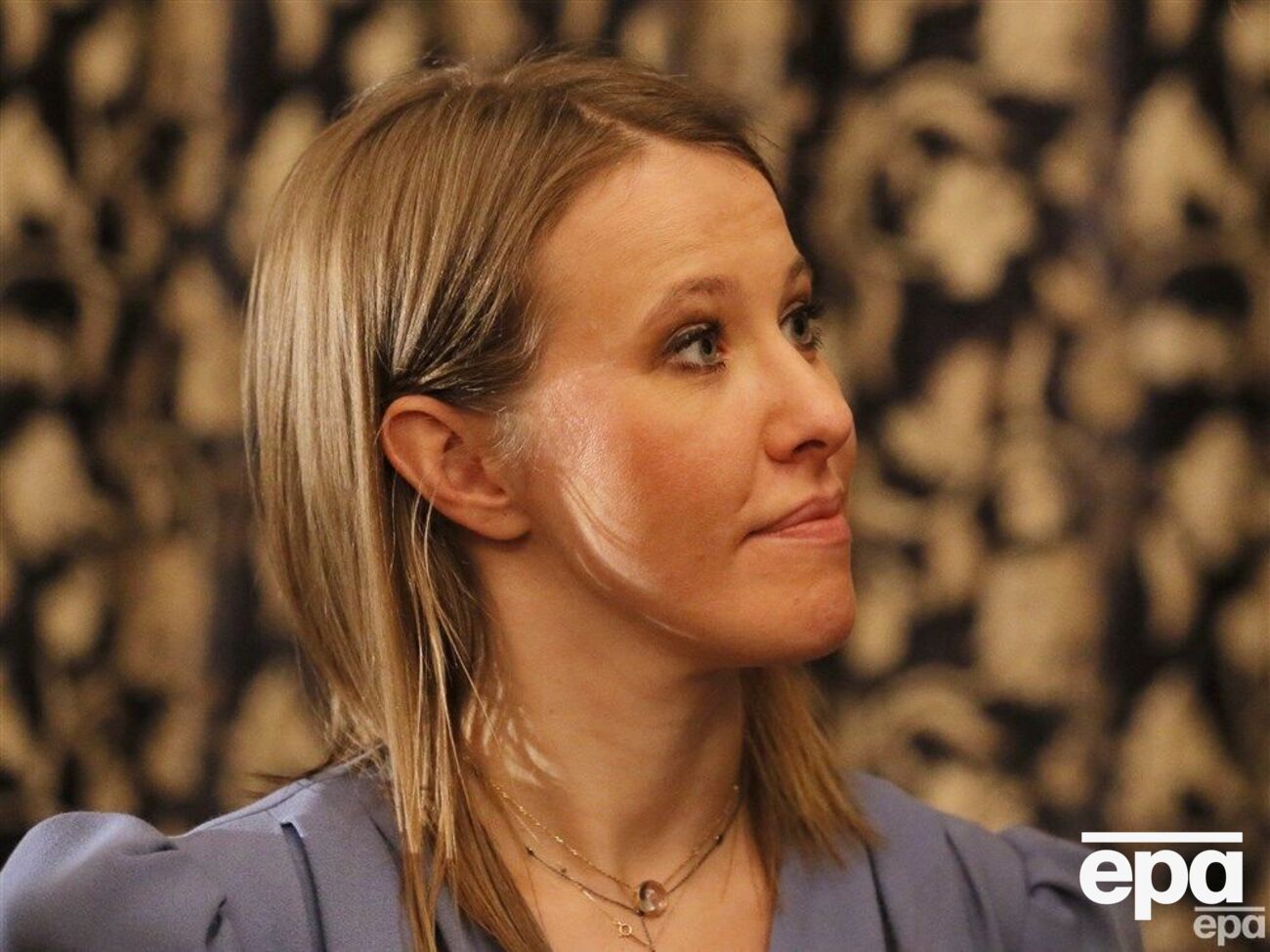 Собчак сбежала из РФ в конце октября