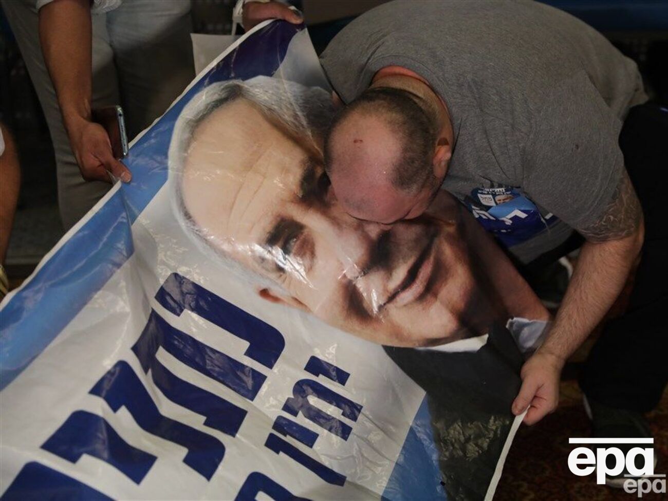 Почти 700 тыс. израильтян проголосовали за неофашистов, расистов и гомофобов. Это страшная цифра. Эти люди получают реальную власть