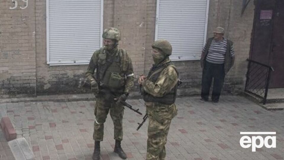 Росіяни мілітаризують окупований Мелітополь
