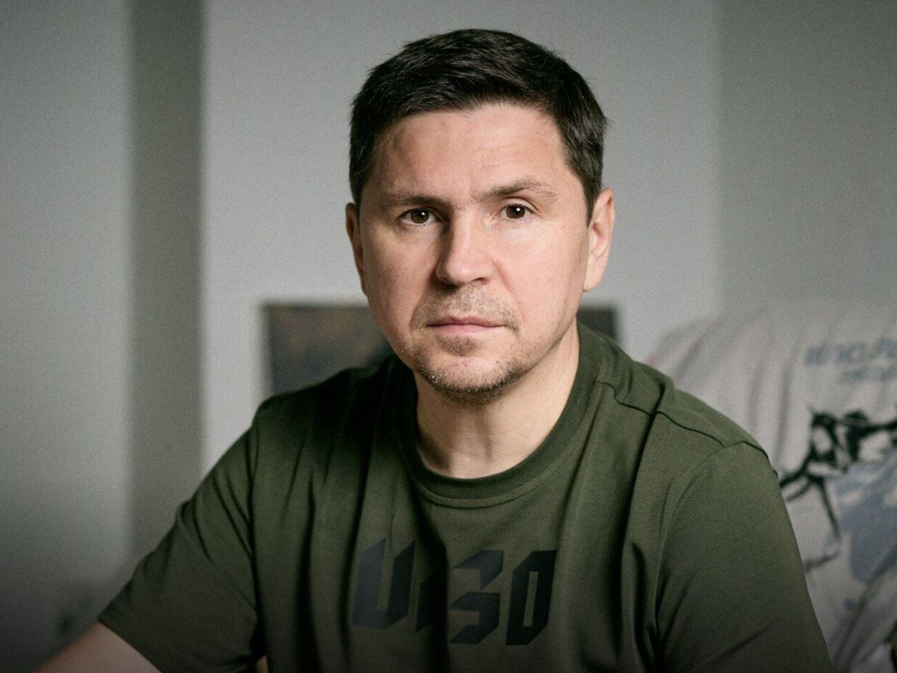 Подоляк: Шантажист с российскими корнями всегда уступает тем, кто сильнее, и умеет четко аргументировать твердую позицию