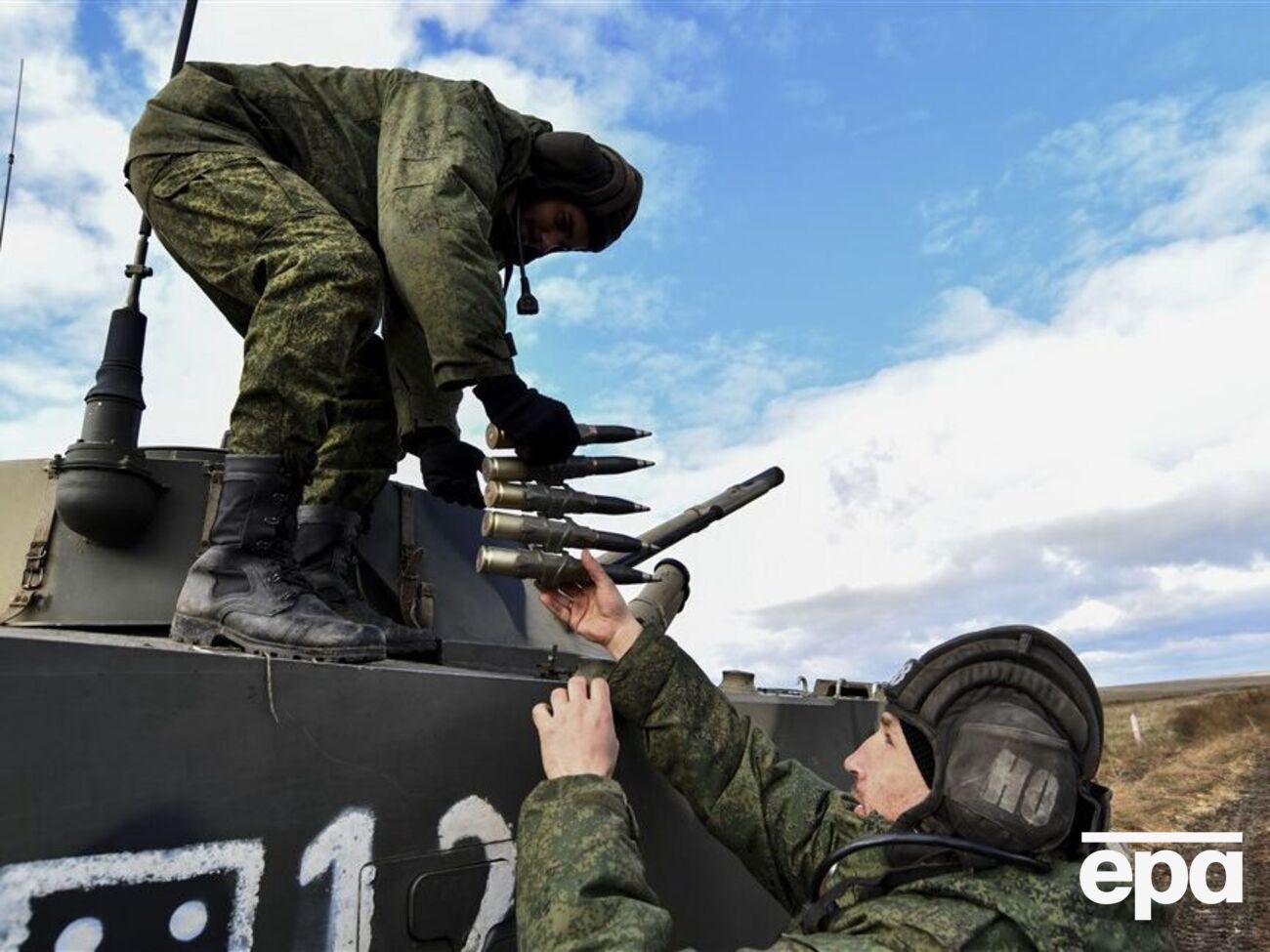 Російські військові скаржаться на важкі обстріли та мізерне харчування