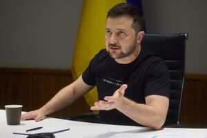 Украина должна строить "очень прагматические отношения" с Россией, считает Зеленский