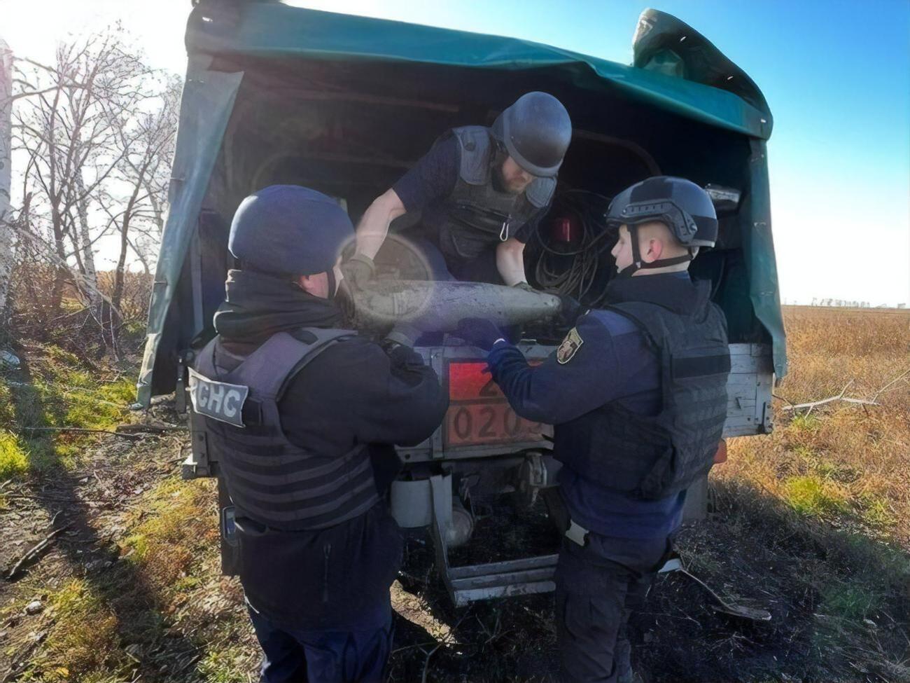 Рятувальники у Харківській області за добу знешкодили 269 вибухонебезпечних предметів