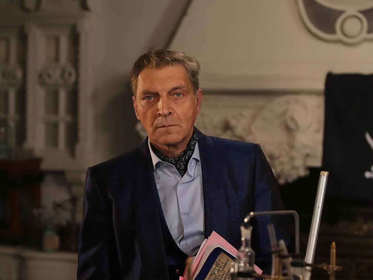 Невзоров: При реальном отсутствии лидера на просторах РФ не исключено, что Украине придется поделиться. Более значимой, более сильной, более реальной и проверенной в деле фигуры, чем Зеленский, не будет