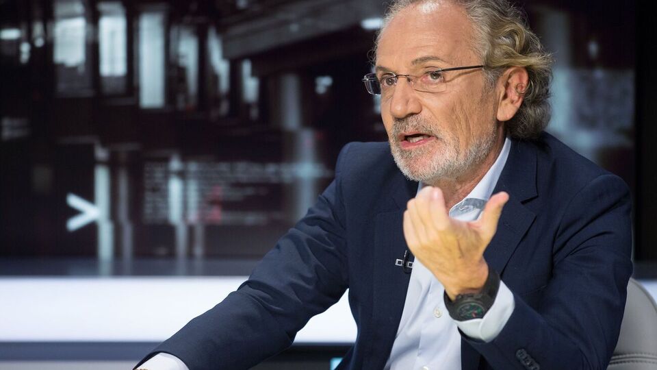 Шустер подчеркнул, что секретные службы "никогда ничего не скажут и не покажут"