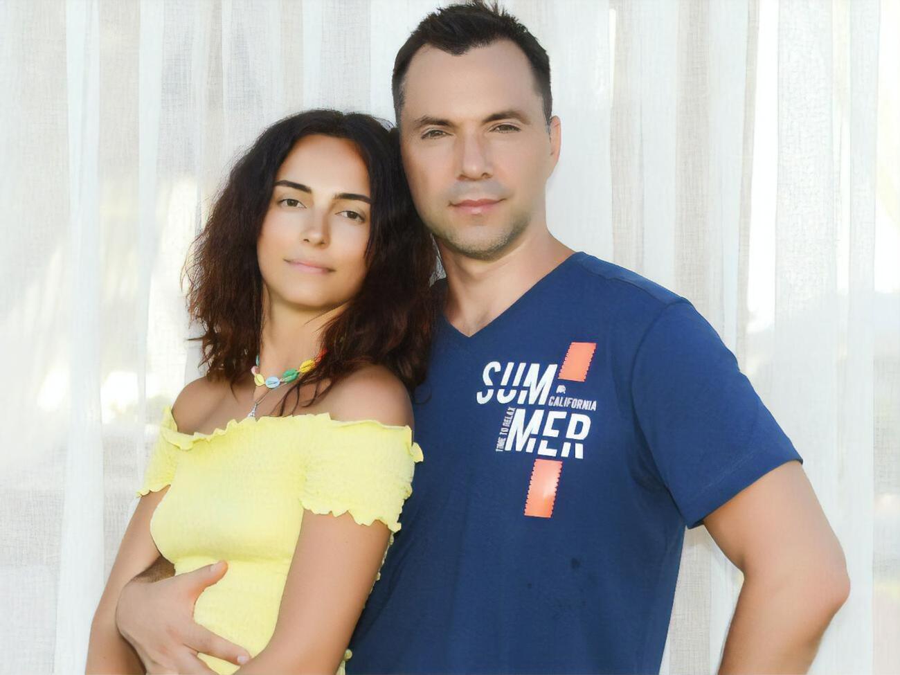 35-річна Анастасія&nbsp;&ndash; третя дружина 47-річного Олексія Арестовича