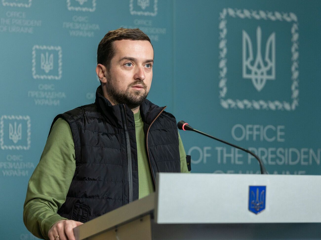 Росіяни обстріляли житловий будинок у селищі Шевченкове, розповів Тимошенко