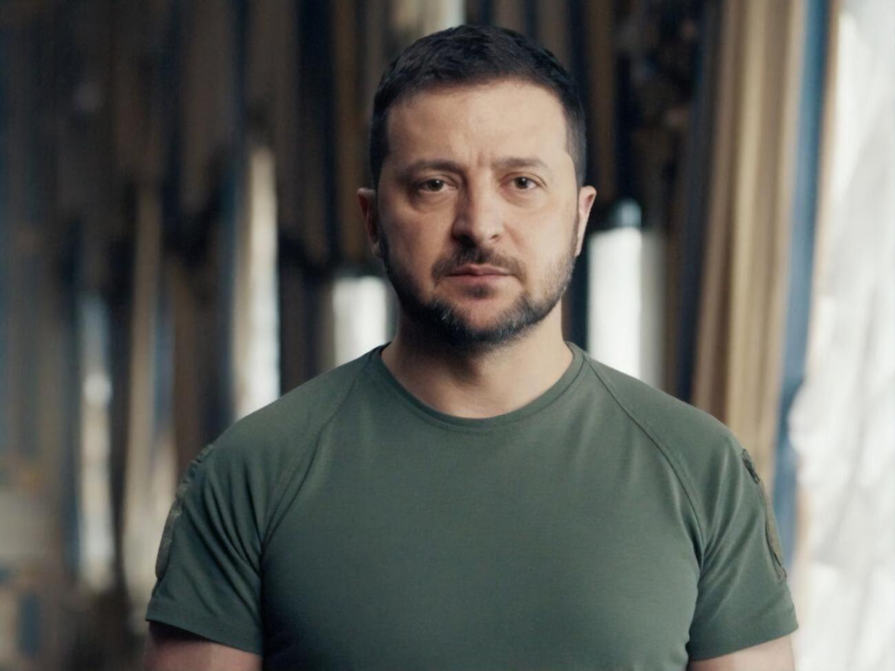 Зеленский:&nbsp;Все увидели, какой у нас народ! Готовы отдать последнее. Готовы стоять до последнего. Не утратили достоинства