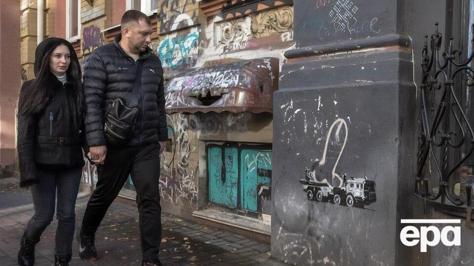 Бэнкси после полномасштабного вторжения РФ создал в Украине семь муралов