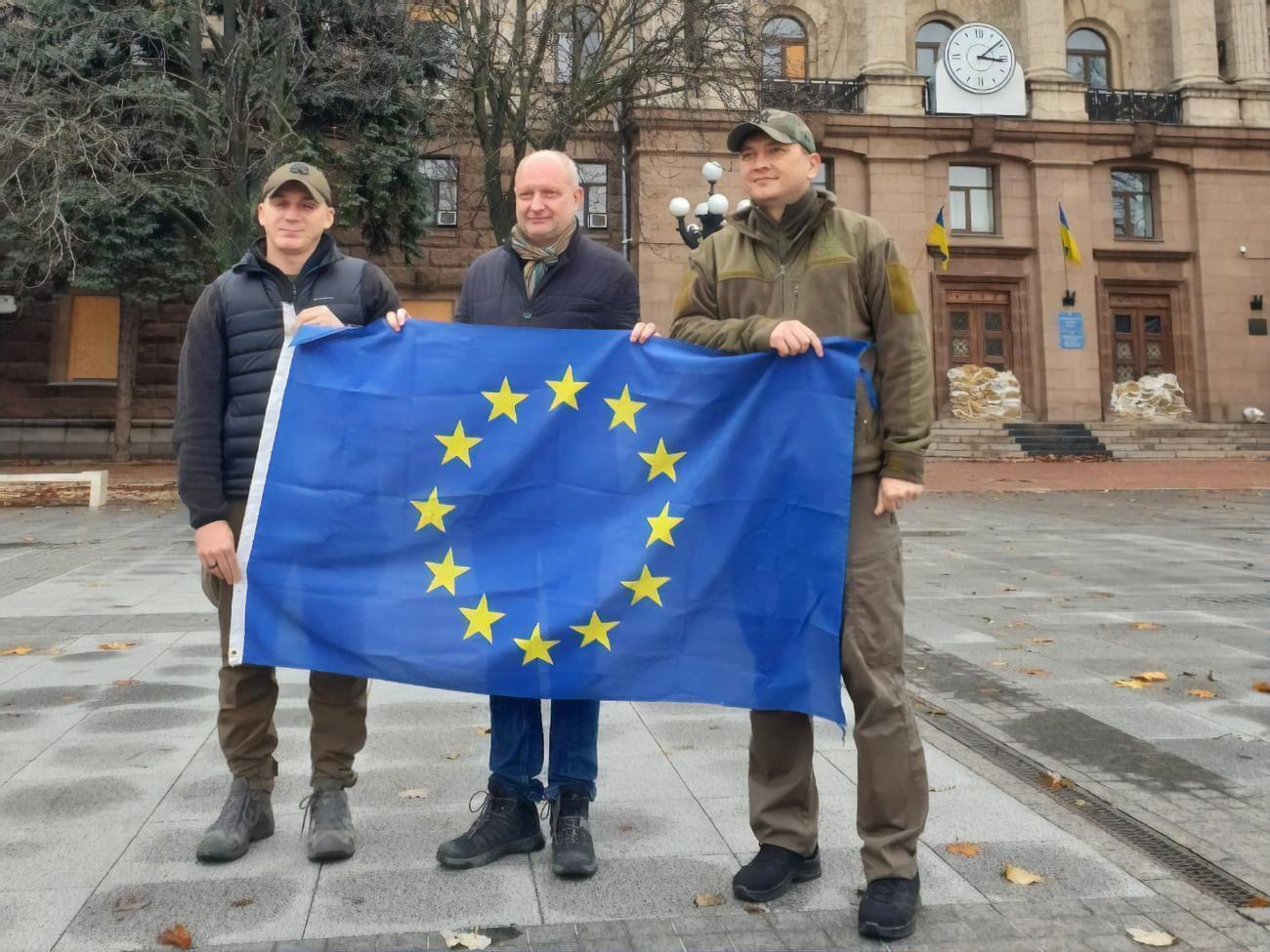Маасікас (по центру) у Миколаєві провів зустріч із мером міста і головою ОВА