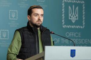 Тимошенко сообщил о пострадавших в Херсоне в результате попадания боеприпаса оккупантов в квартиру