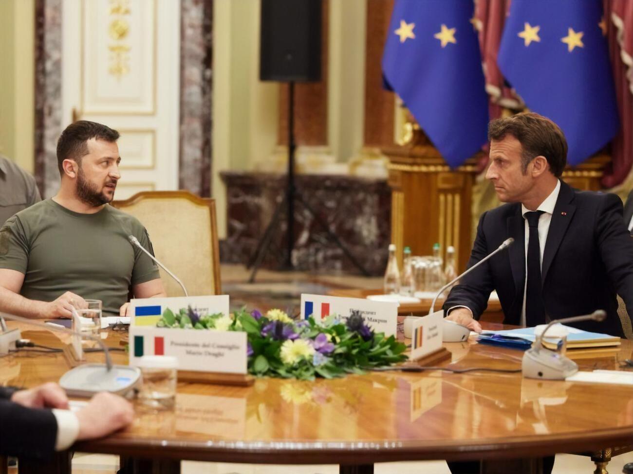 Зеленский 21 ноября провел телефонный разговор с Макроном