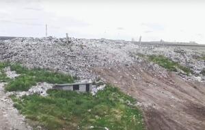 Летом оккупанты не подпускали местных жителей к территории свалки на окраине Херсона, написало СМИ