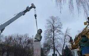 Памятник демонтировали через три дня после решения об этом