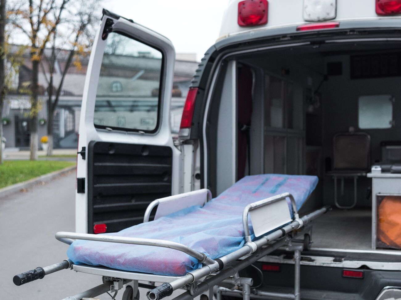 В настоящее время в Херсонскую область уже доставлены восемь новых автомобилей скорой помощи, закупленные Минздравом, сообщил Яременко