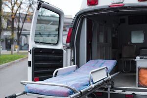 Наразі в Херсонську область уже доправлено вісім нових автомобілів швидкої допомоги, які закупило МОЗ, повідомив Яременко