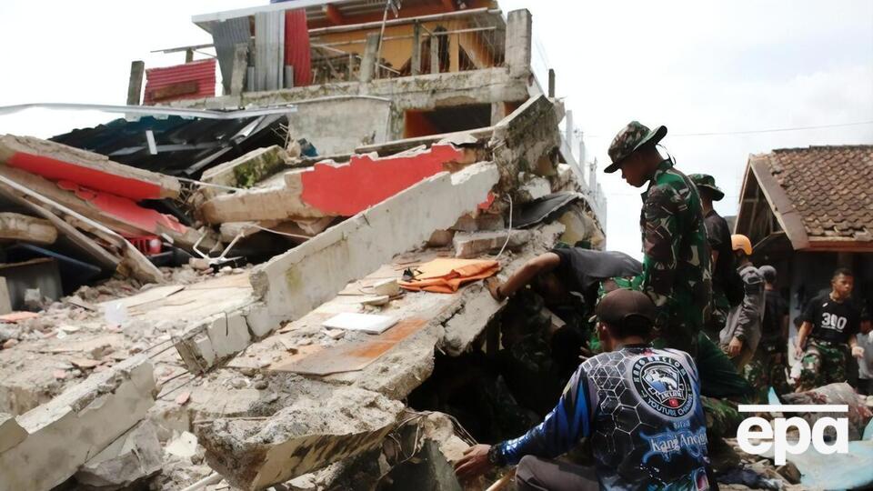 31 особу ще шукають