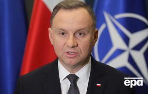 Дуда некоторое время разговаривал с "фейковым" Макроном, а когда заподозрил неладное, прекратил разговор