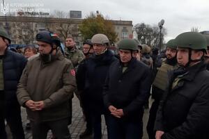 Представники інших країн приїхали подивитися, як живуть люди у деокупованій частині Херсонської області