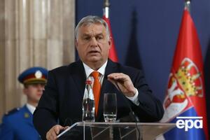 Публичное появление Орбана (на фото) в шарфе с картой, где часть Украины "присоединена" к Венгрии, неприемлемо, подчеркнули в МИД во время беседы с послом