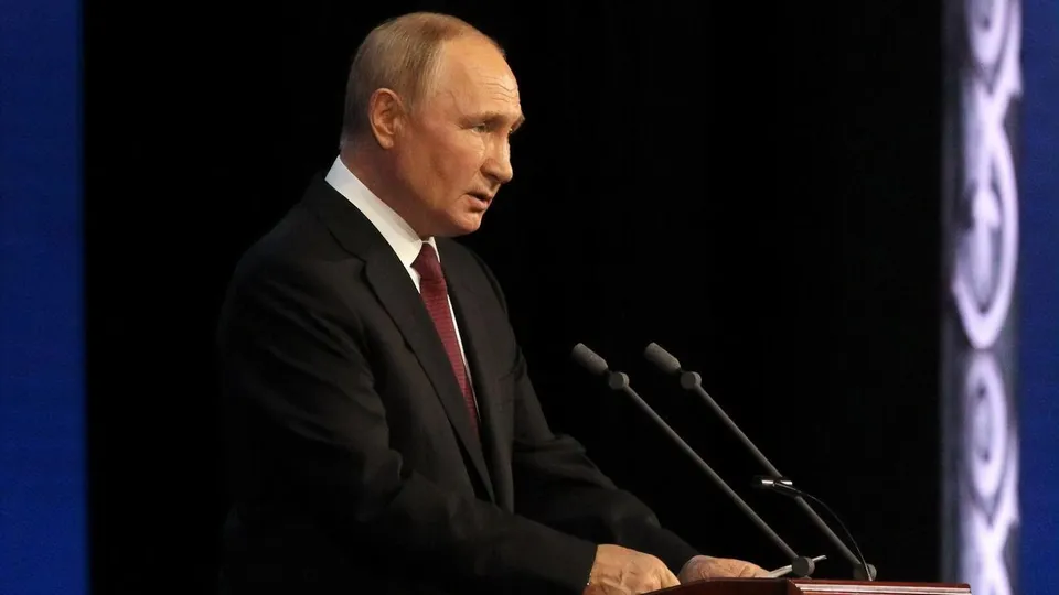 Путіну пропонували варіант "мирної угоди" з Україною, повідомила "Українська правда"