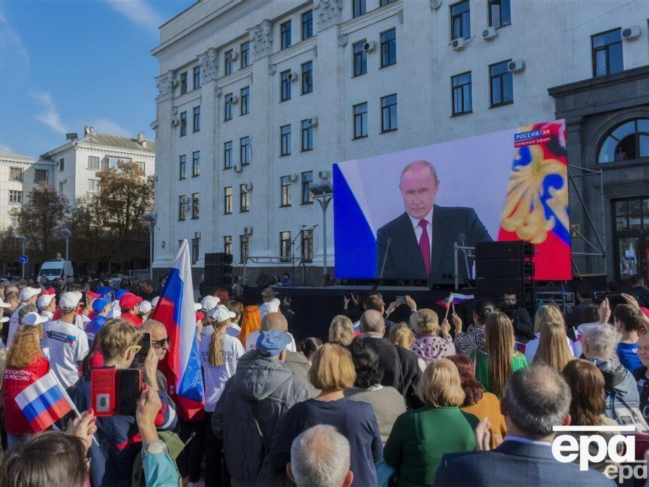 У Кремлі хотіли б бачити натхненних війною росіян, але соцопитування свідчать, що жителі країни-окупанта відчувають апатію, стверджує "Медуза"