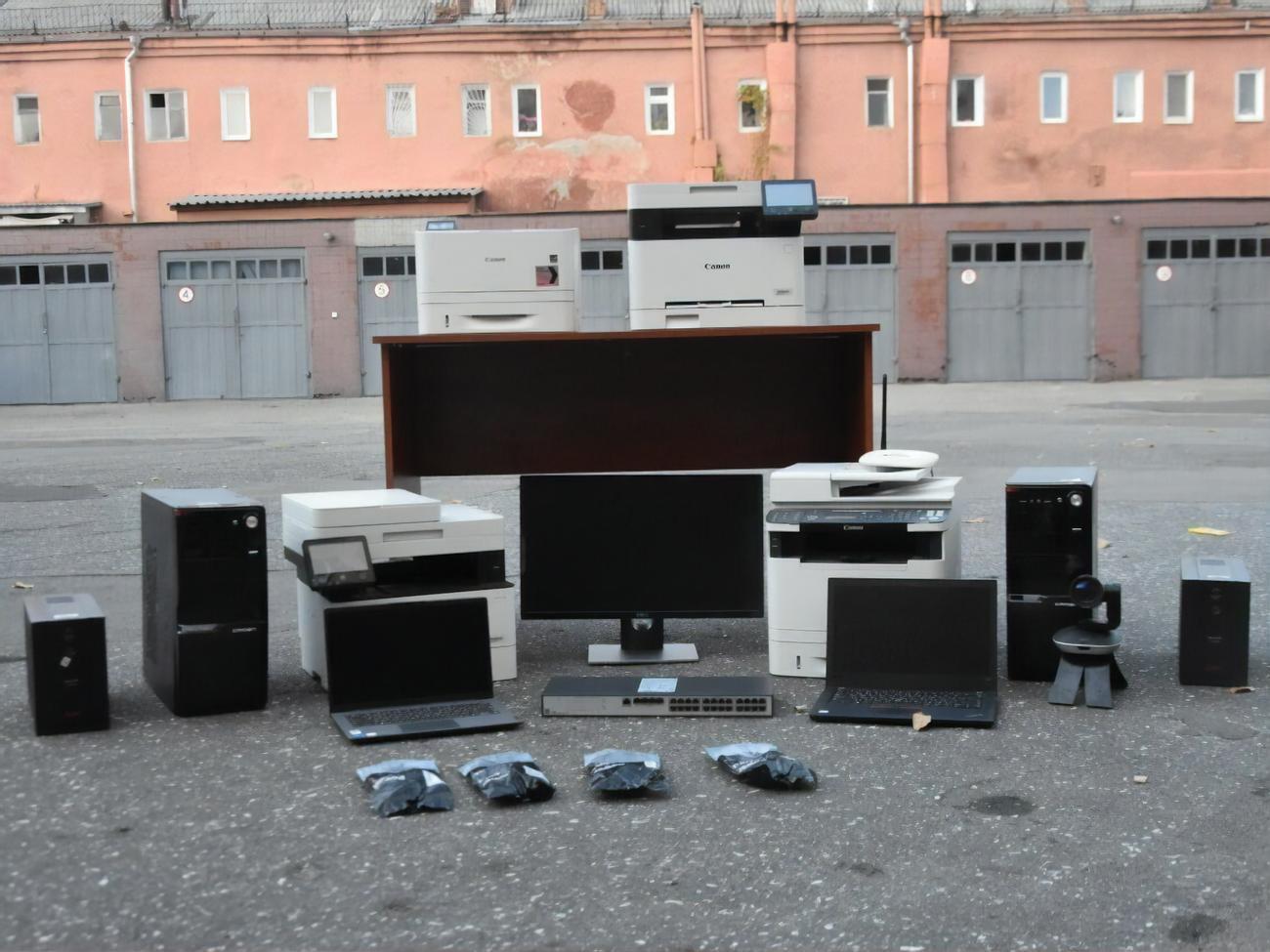 Компанія надала також компоненти до переданої техніки