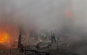 В результате попадания в дом в Вышгороде Киевской области три человека погибли и 20 травмированы, отметил Клименко