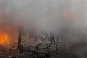 В результате попадания в дом в Вышгороде Киевской области три человека погибли и 20 травмированы, отметил Клименко