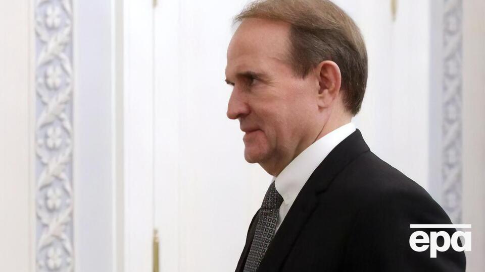 Суд відбуватиметься за відсутності Медведчука
