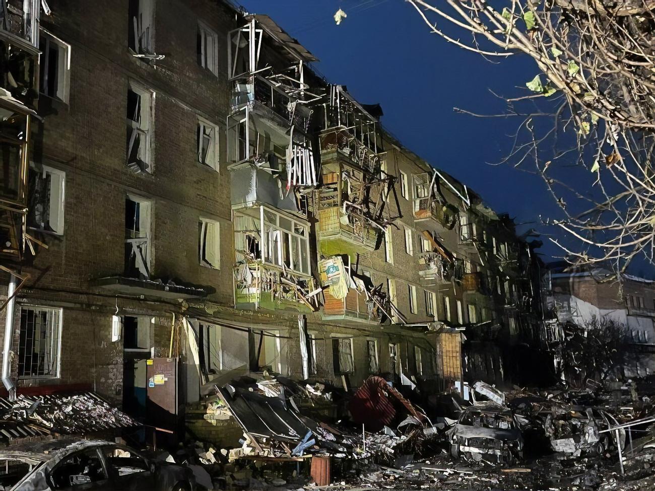 Оккупанты попали ракетой в жилой дом&nbsp;