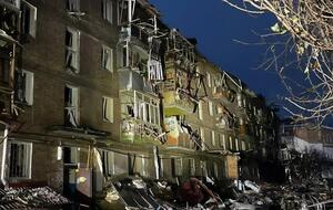 Оккупанты попали ракетой в жилой дом