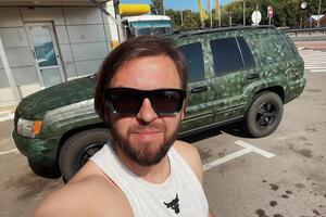 Танчинець: Учора купили хлопцям на фронт такого "коня", що я сам не повірив