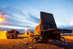 Patriot забезпечує захист від літаків, ракет класу "земля – повітря", великих безпілотників, тактичних балістичних ракет