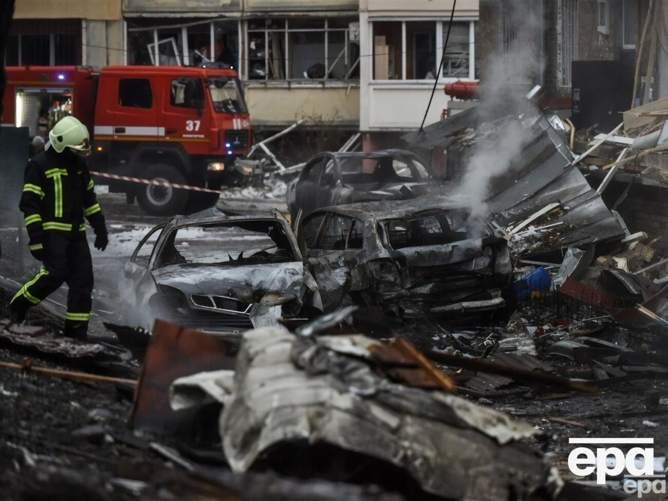 "К статусу террористического государства хочет добавить слово "убийца". Россия нанесла массированный ракетный удар по Украине. Фоторепортаж