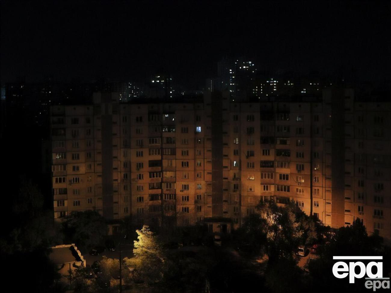 Электричество в Киеве зависит от восстановления баланса в энергосистеме Украины, отметил мэр