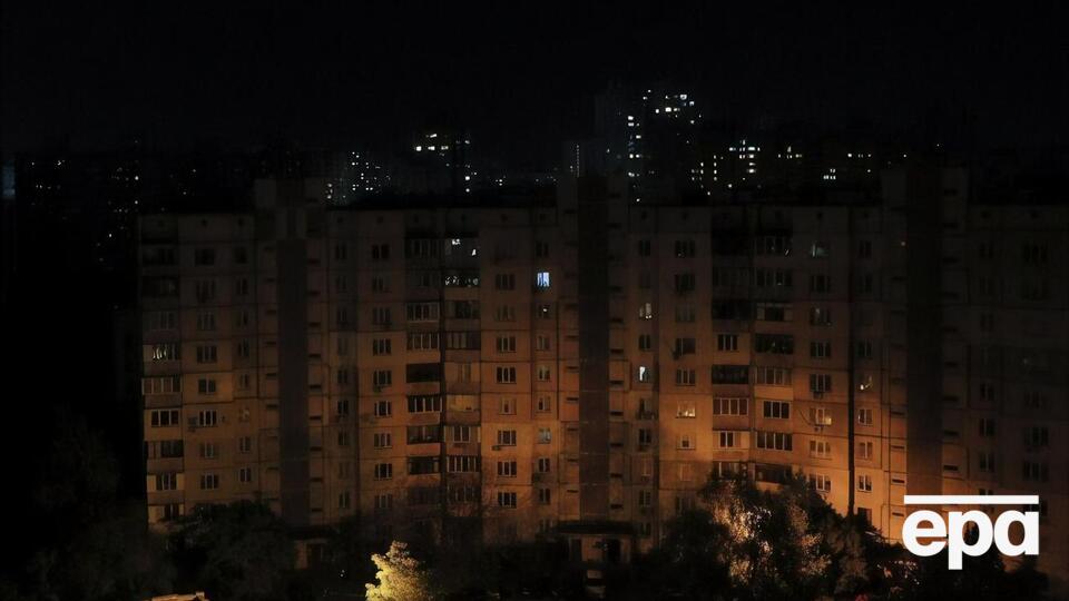 Електрика в Києві залежить від відновлення балансу в енергосистемі України, зазначив мер