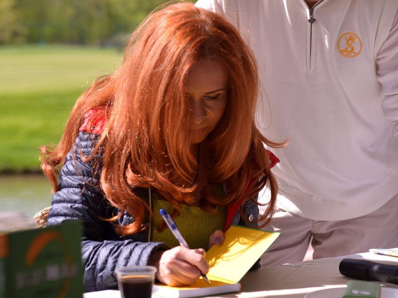 Радио в машине поймало русскую волну. "Самую большую угрозу вашей жизни представляют украинские бандформирования и националисты", – сообщил дядька. Так захотелось разорвать его. Пополам