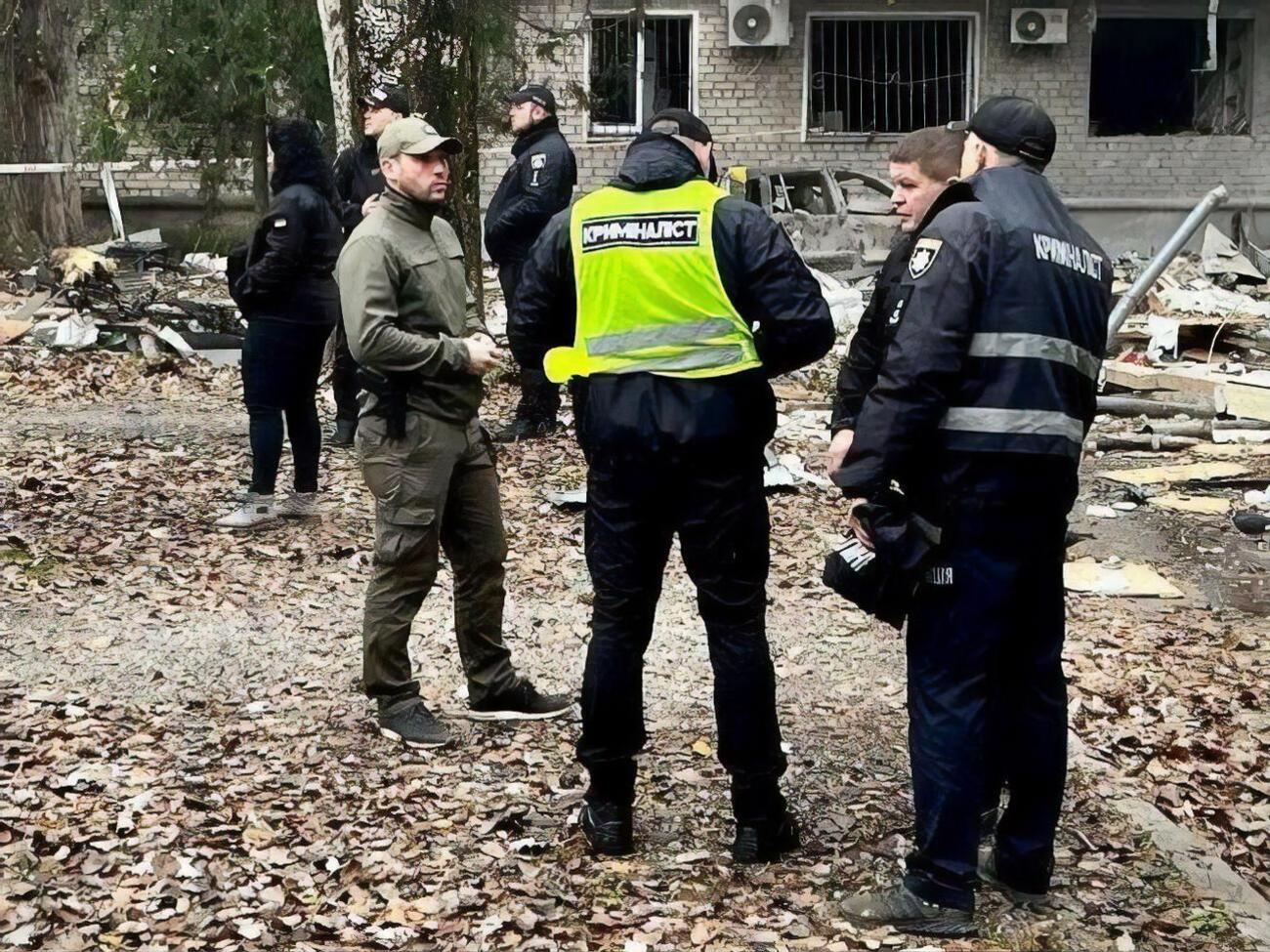 По данным Енина, полиция уже восстановила правопорядок в более чем 200 населенных пунктах на деоккупированной территории Херсонской области