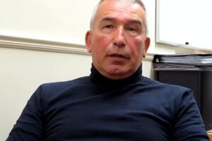 Попов: Человек интересный, амбициозный, хорошо образован, уже делает карьеру. Ему в этой карьере помогают