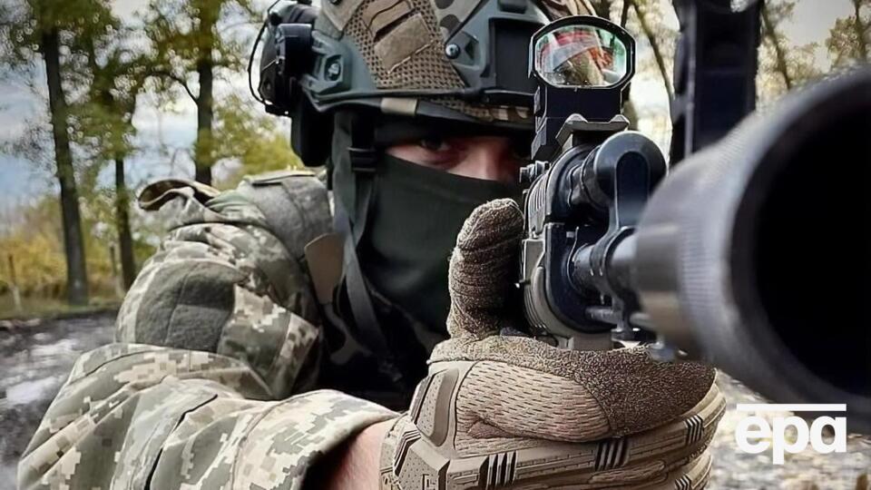 Українські військові хоробро обороняються, зазначив Зеленський