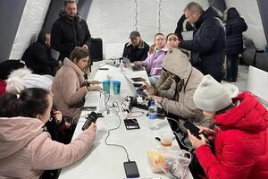 Зеленський закликав українців скористатися допомогою "пунктів незламності"