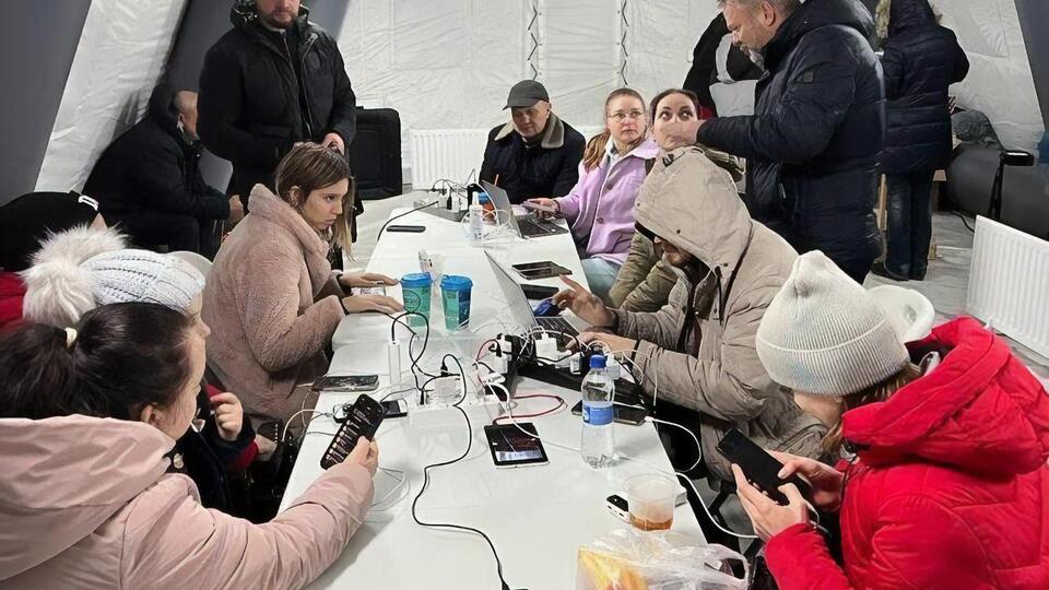 Зеленський закликав українців скористатися допомогою "пунктів незламності"