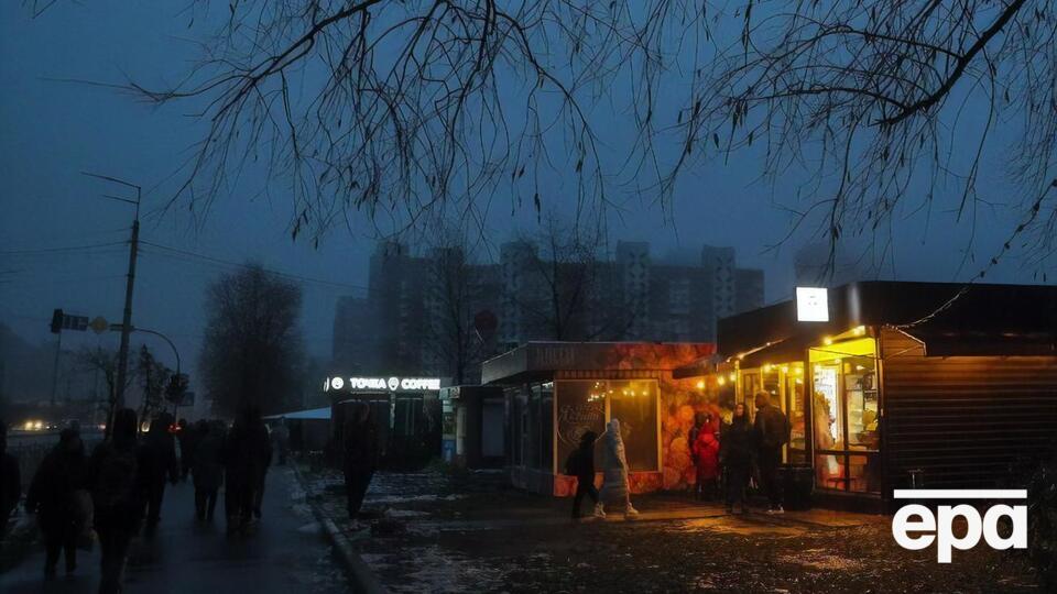 В "Укренерго" планують, що за один-два дні можна буде перевести споживачів з аварійних на планові графіки вимкнень