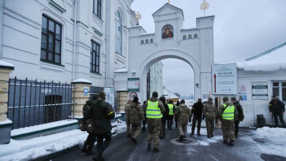 В ноябре СБУ нашла в Киево-Печерской лавре граждан РФ с военными билетами СССР и пророссийскую литературу
